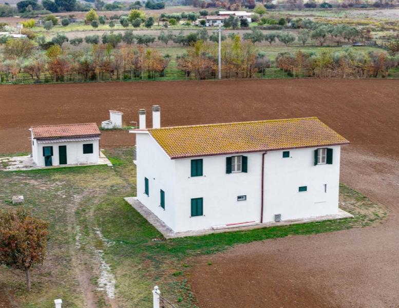 casa indipendente in vendita a Roma in zona Osteria Nuova