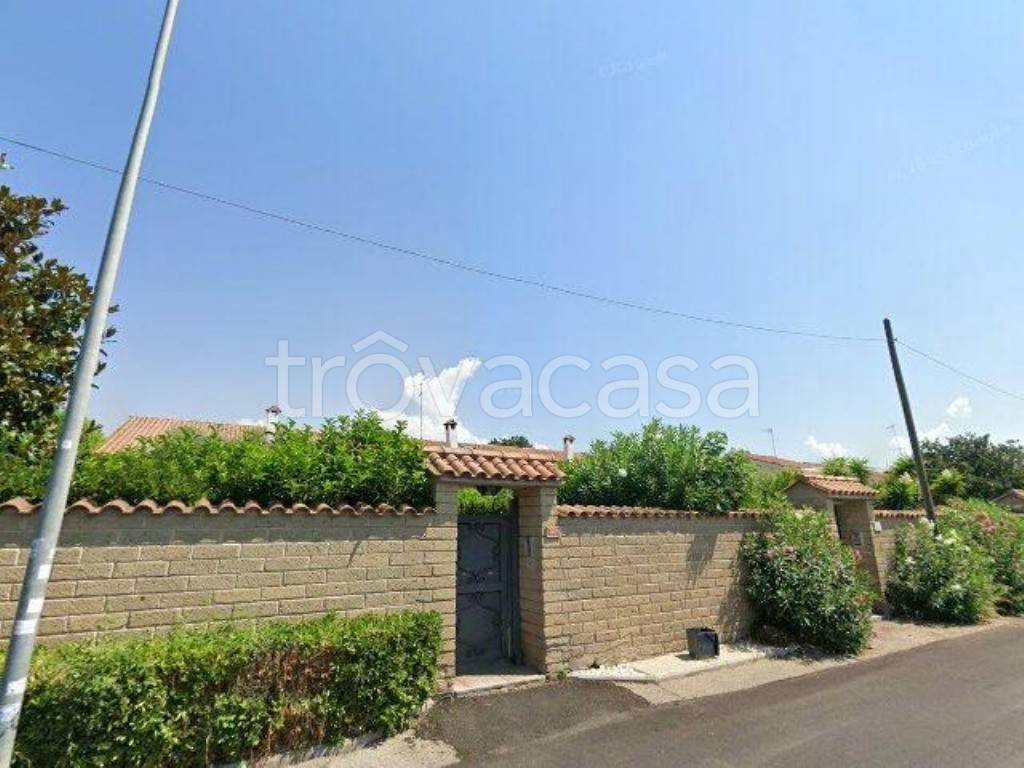 casa indipendente in vendita a Roma in zona Infernetto