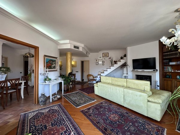 appartamento in vendita a Roma in zona Finocchio