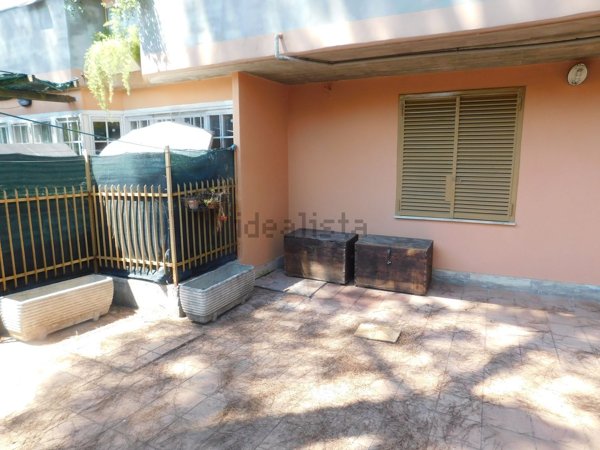 appartamento in vendita a Roma in zona Tomba di Nerone