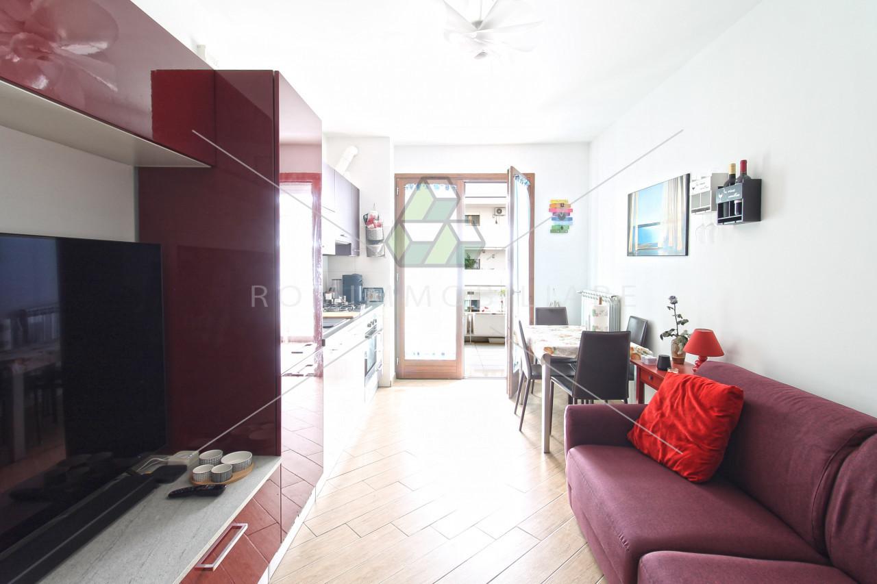 appartamento in vendita a Roma in zona Fonte Laurentina