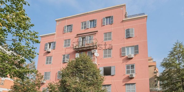 appartamento in vendita a Roma in zona Appio Claudio