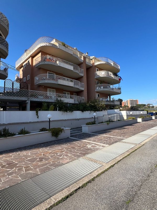 appartamento in vendita a Roma in zona Mezzocammino