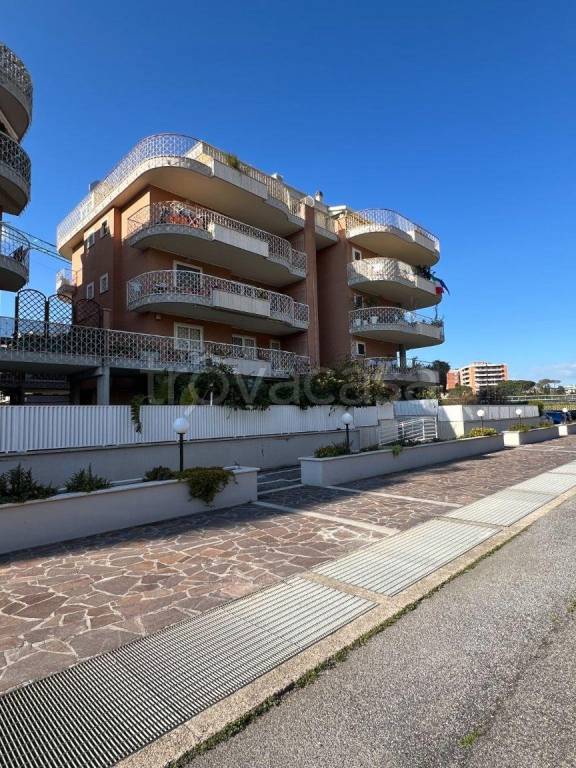 appartamento in vendita a Roma in zona Mezzocammino
