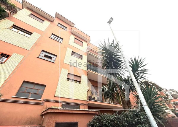 appartamento in vendita a Roma in zona Torre Maura