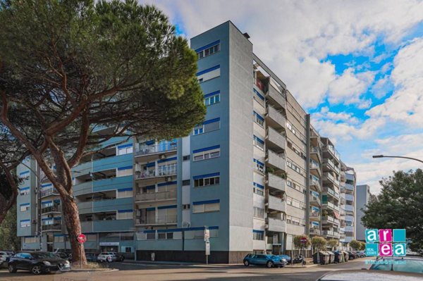 appartamento in vendita a Roma in zona Ardeatino