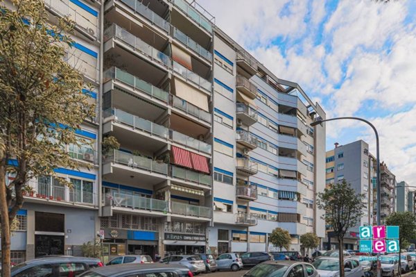 appartamento in vendita a Roma in zona Ardeatino