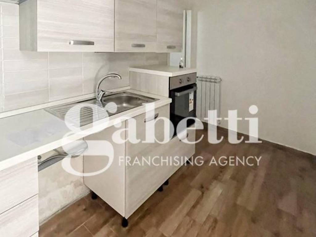 appartamento in vendita a Roma in zona Prenestino-Centocelle