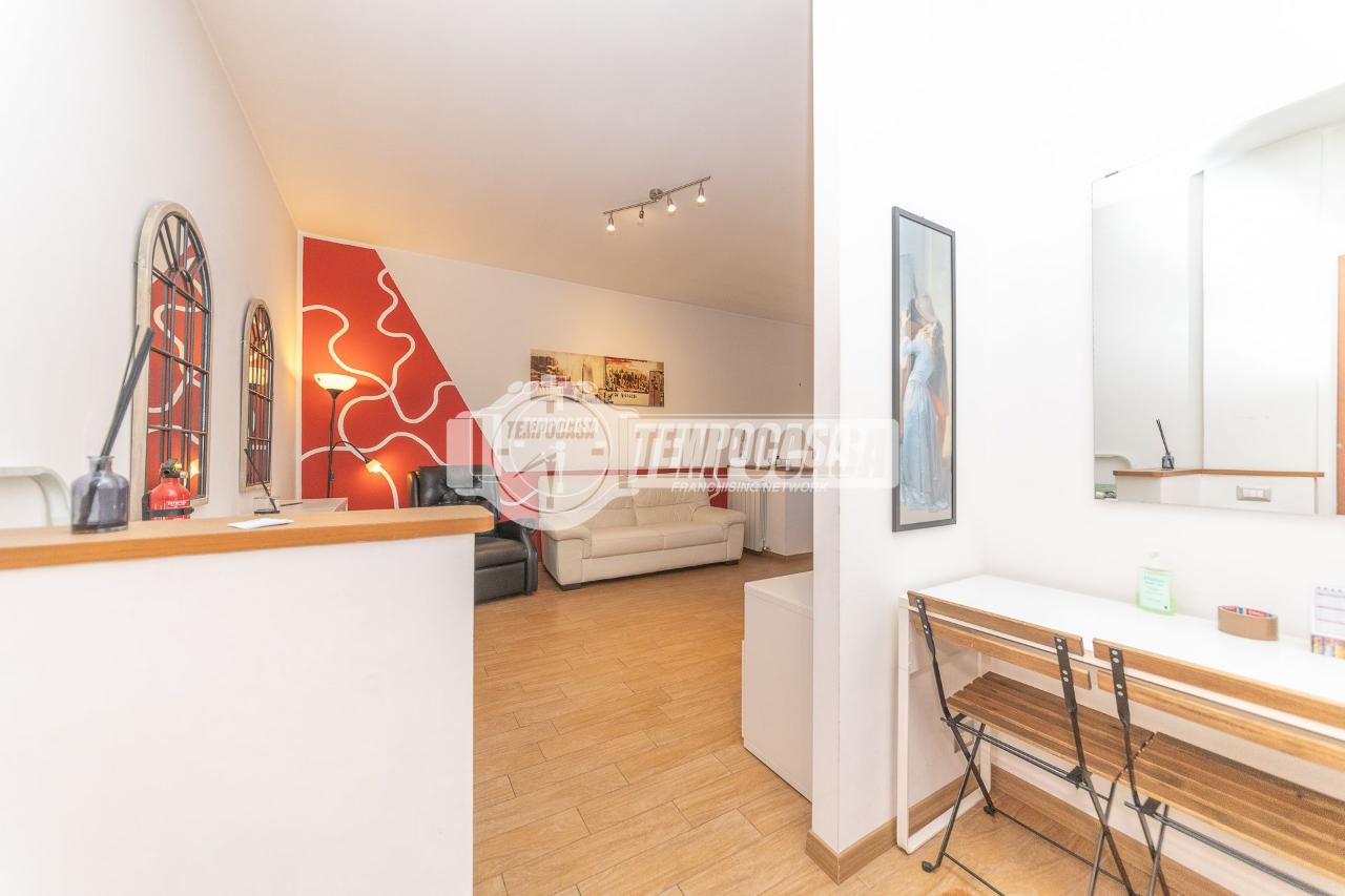 appartamento in vendita a Roma in zona Cinecittà