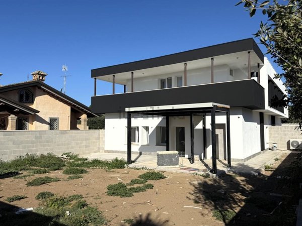 appartamento in vendita a Roma in zona Infernetto