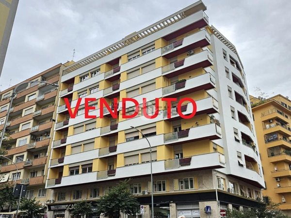 appartamento in vendita a Roma in zona Appio Latino