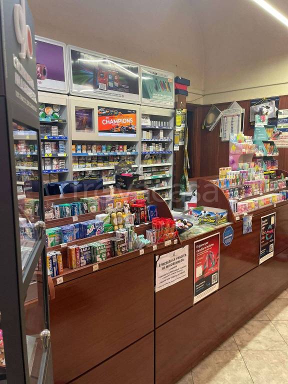 negozio in vendita a Roma in zona Trevi-Colonna