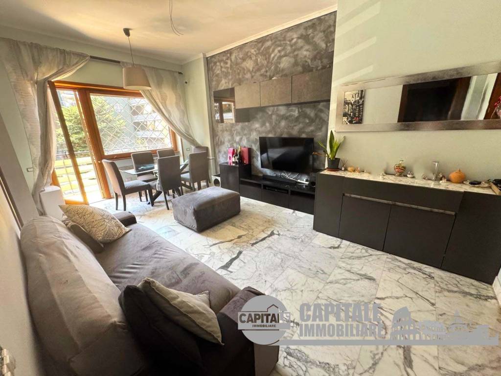 appartamento in vendita a Roma in zona Mostacciano