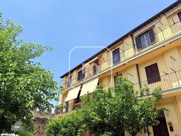 appartamento in vendita a Roma in zona Lunghezza