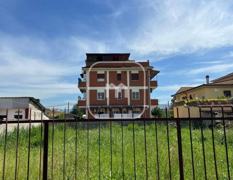 appartamento in vendita a Roma in zona Giardini di Corcolle