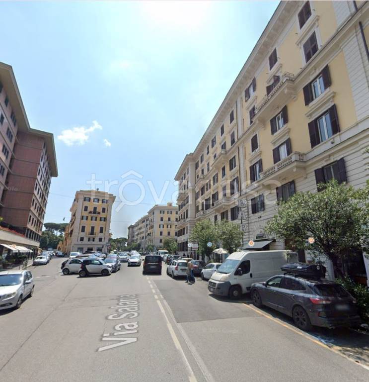 negozio in vendita a Roma in zona Salario