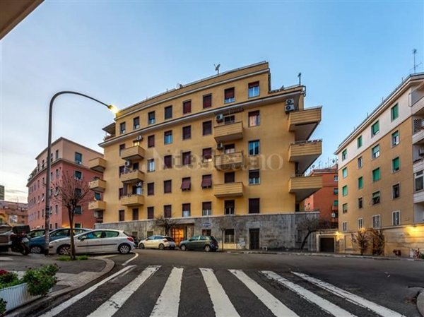 appartamento in vendita a Roma in zona Nomentano