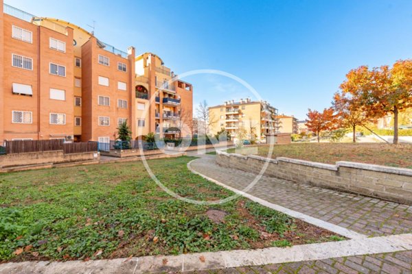 appartamento in vendita a Roma in zona Castelverde
