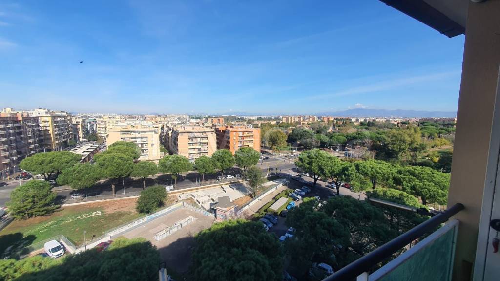 appartamento in vendita a Roma in zona Prenestino-Labicano