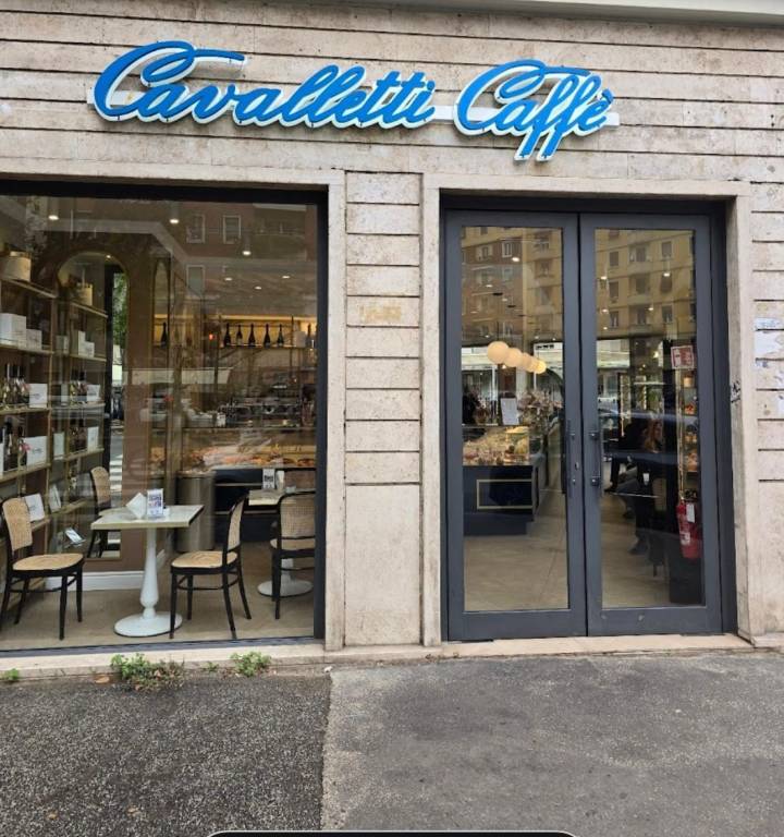 negozio in vendita a Roma in zona Salario