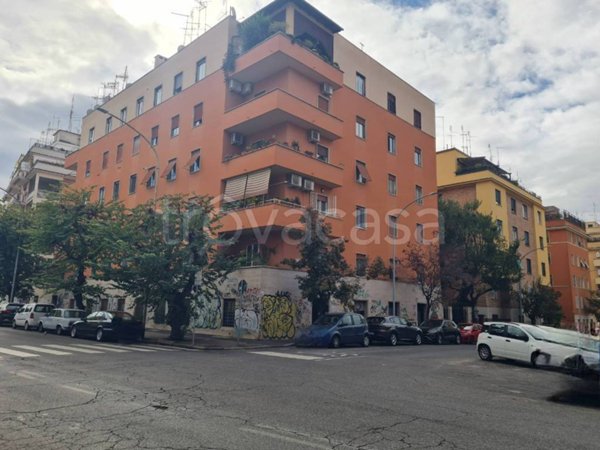 appartamento in vendita a Roma in zona Tuscolano