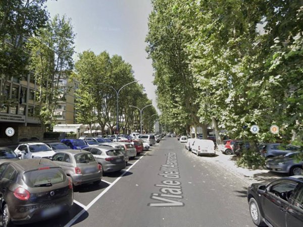 appartamento in vendita a Roma in zona EUR