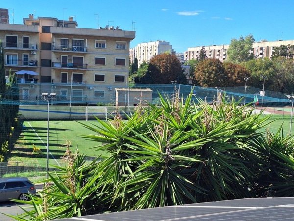 casa indipendente in vendita a Roma in zona Giuliano Dalmata