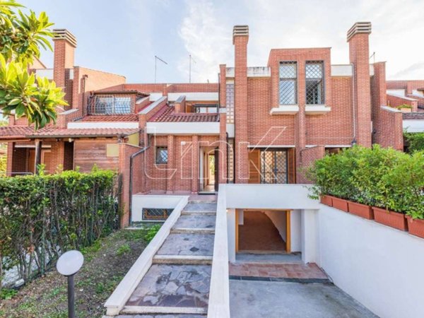 casa indipendente in vendita a Roma in zona La Storta