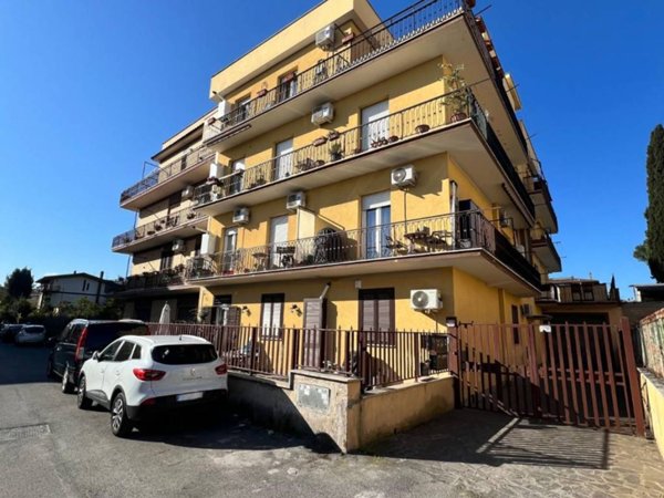 appartamento in vendita a Roma in zona Borghesiana