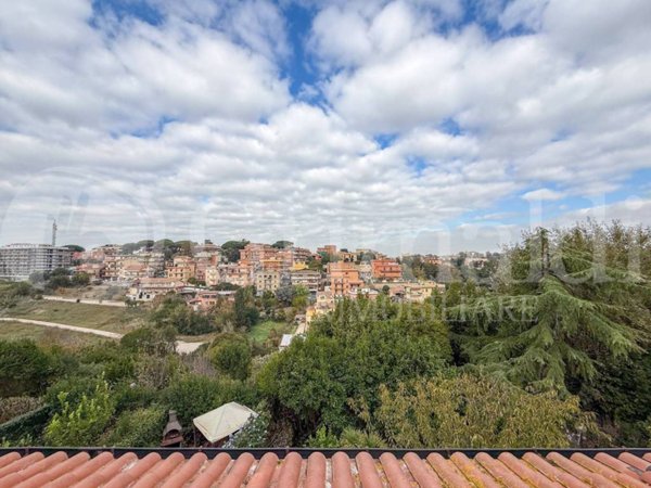 casa indipendente in vendita a Roma in zona Magliana Vecchia