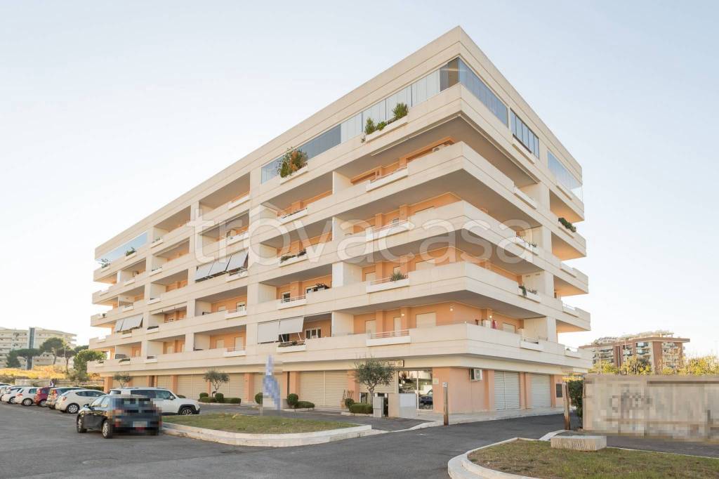 appartamento in vendita a Roma in zona Ponte di Nona