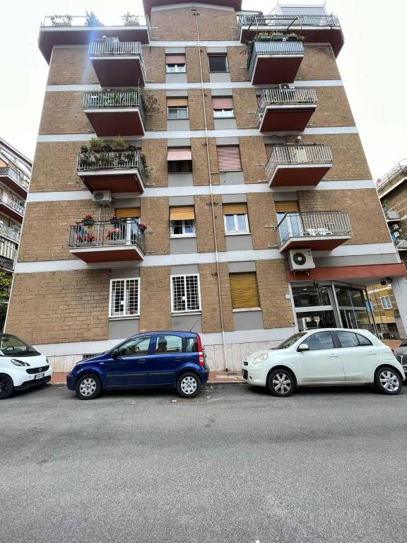 appartamento in vendita a Roma in zona Prenestino-Labicano