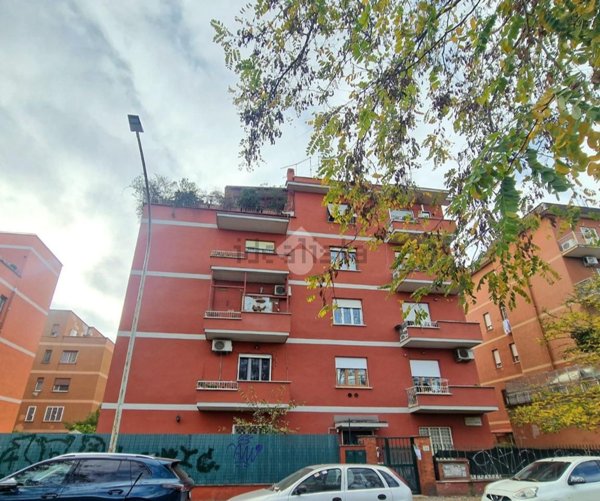 appartamento in vendita a Roma in zona Tuscolano