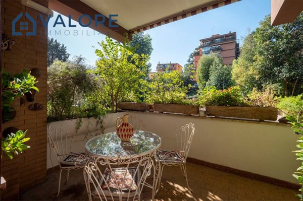 appartamento in vendita a Roma in zona Tomba di Nerone