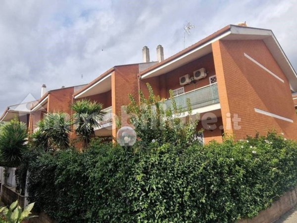casa indipendente in vendita a Roma in zona Torrevecchia