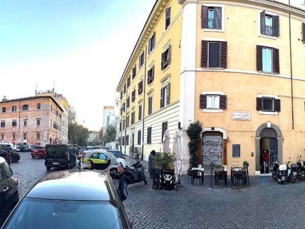 appartamento in vendita a Roma in zona Trastevere