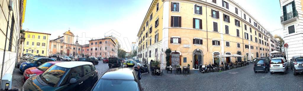 appartamento in vendita a Roma in zona Trastevere