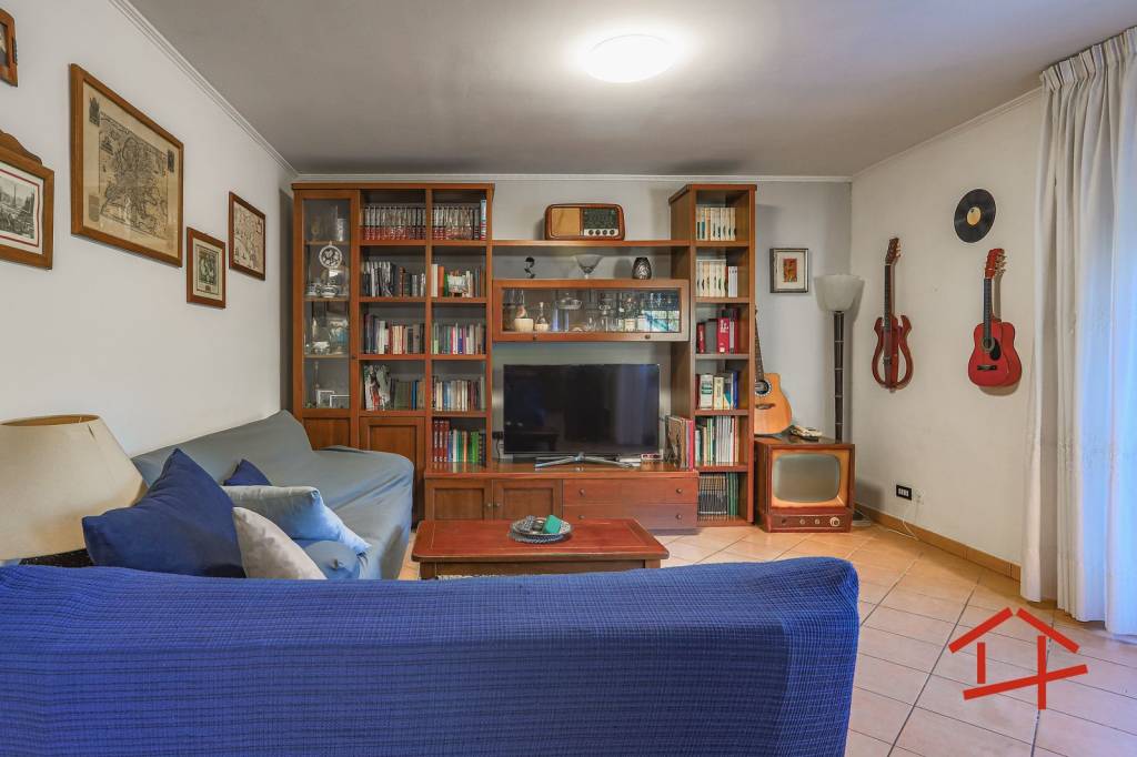 appartamento in vendita a Roma in zona Tor de' Cenci