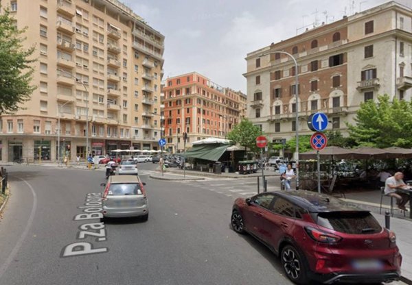 negozio in vendita a Roma in zona Nomentano