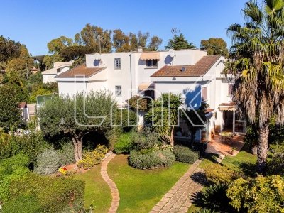 casa indipendente in vendita a Roma in zona Infernetto