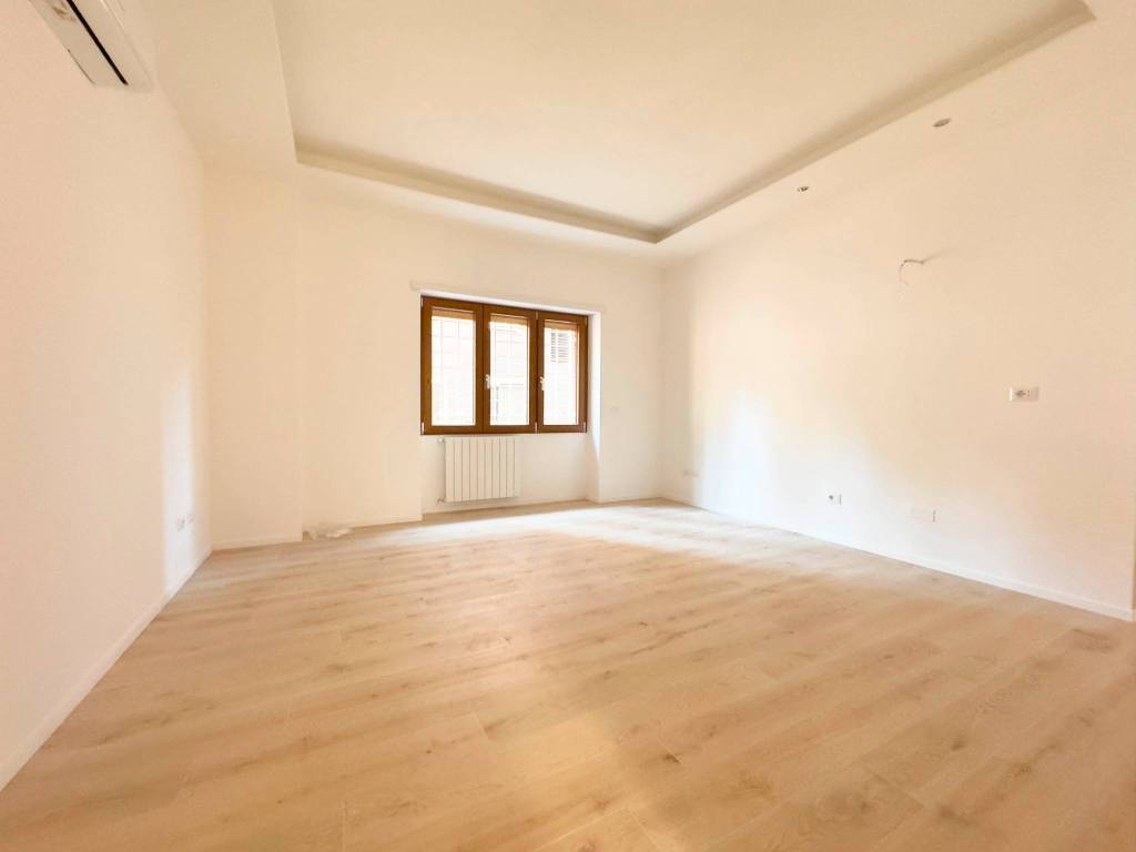 appartamento in vendita a Roma in zona Ostiense