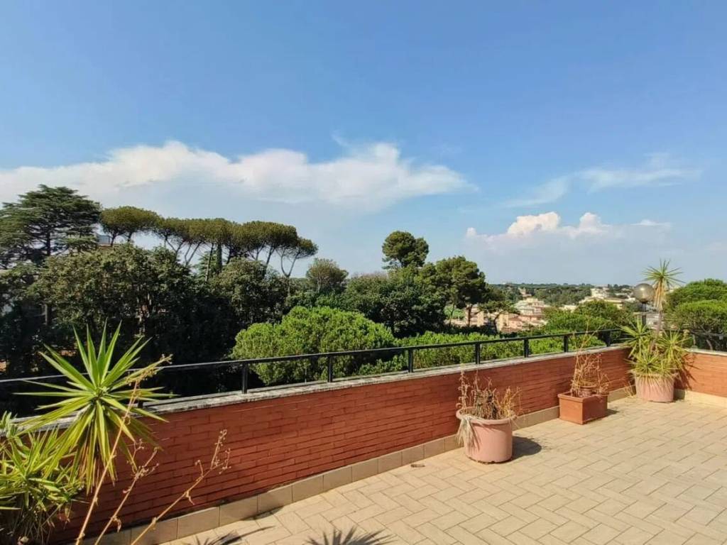 appartamento in vendita a Roma in zona Gianicolense
