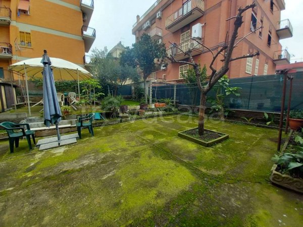 appartamento in vendita a Roma in zona Torre Angela