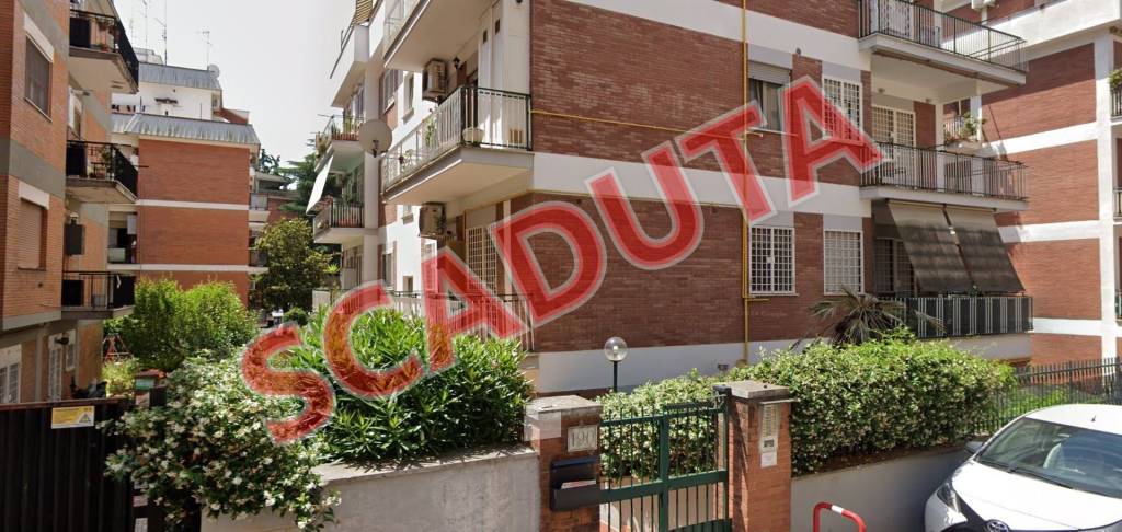 appartamento in vendita a Roma in zona Corviale