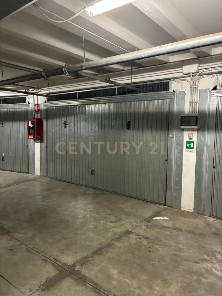 locale di sgombero in vendita a Roma