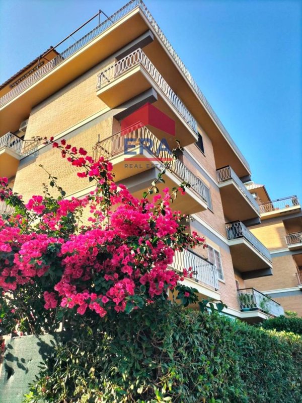 appartamento in vendita a Roma in zona Ostia