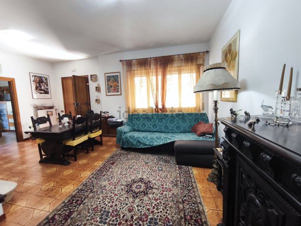 pentavano in vendita a Roma in zona Casalotti