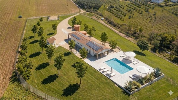 casale in vendita a Roma in zona Giuliano Dalmata