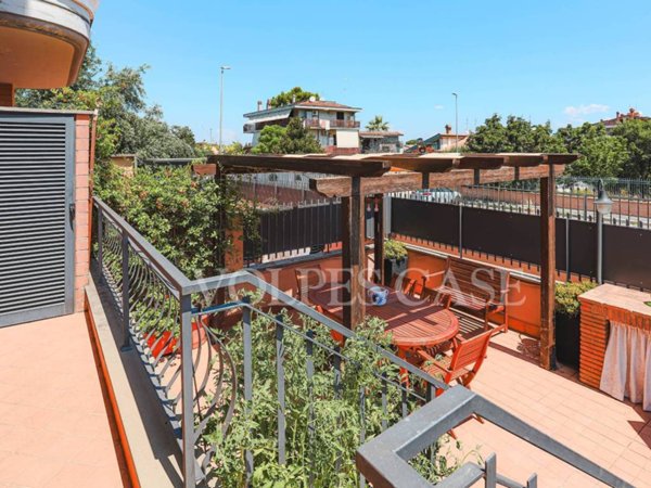 appartamento in vendita a Roma in zona Borghesiana