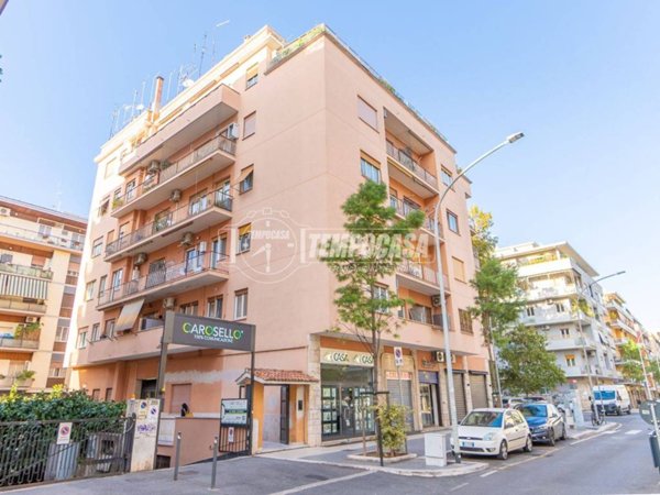 appartamento in vendita a Roma in zona Appio Claudio